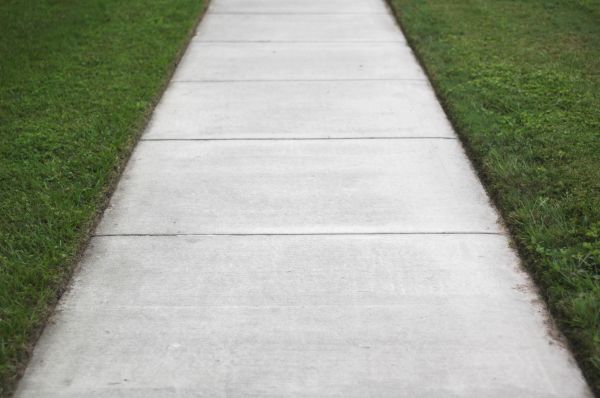 Cost of Concrete Walkway Replacement in Vienna