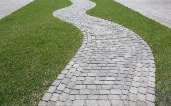 Cost of Walkway Paving in Vienna
