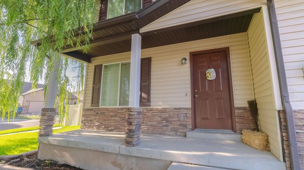 Cost of Concrete Porch Installation in Vienna