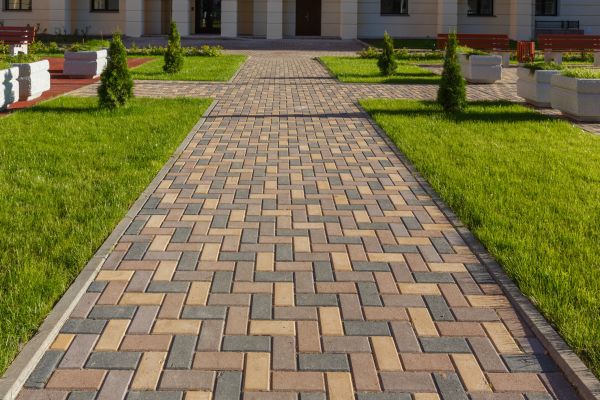 Cost of Paved Walkway Service in Vienna